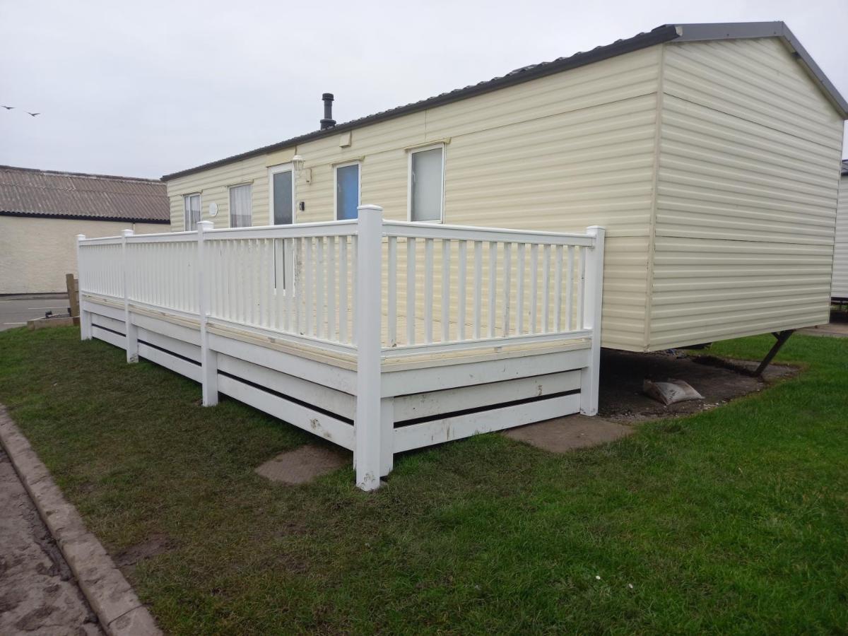 Holiday Home In Lyons Robin Hood Holiday Park Meliden Exterior photo