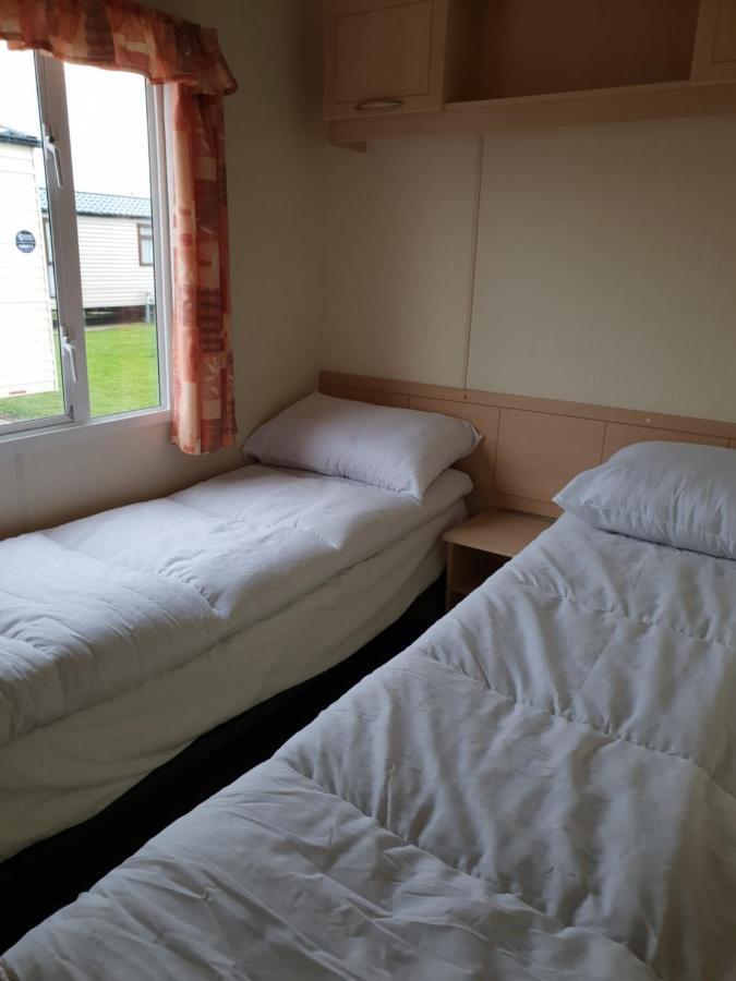 Holiday Home In Lyons Robin Hood Holiday Park Meliden Exterior photo